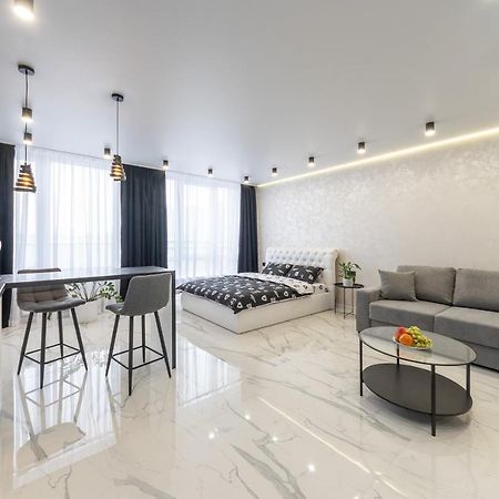 Лучшие Апартаменты На 2 Этаже В Жк Seven Kiev Exterior foto