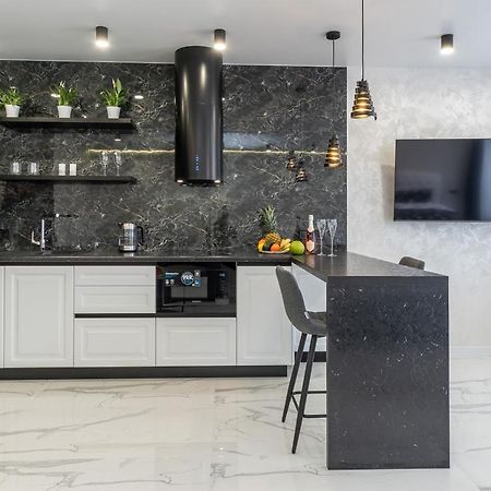 Лучшие Апартаменты На 2 Этаже В Жк Seven Kiev Exterior foto
